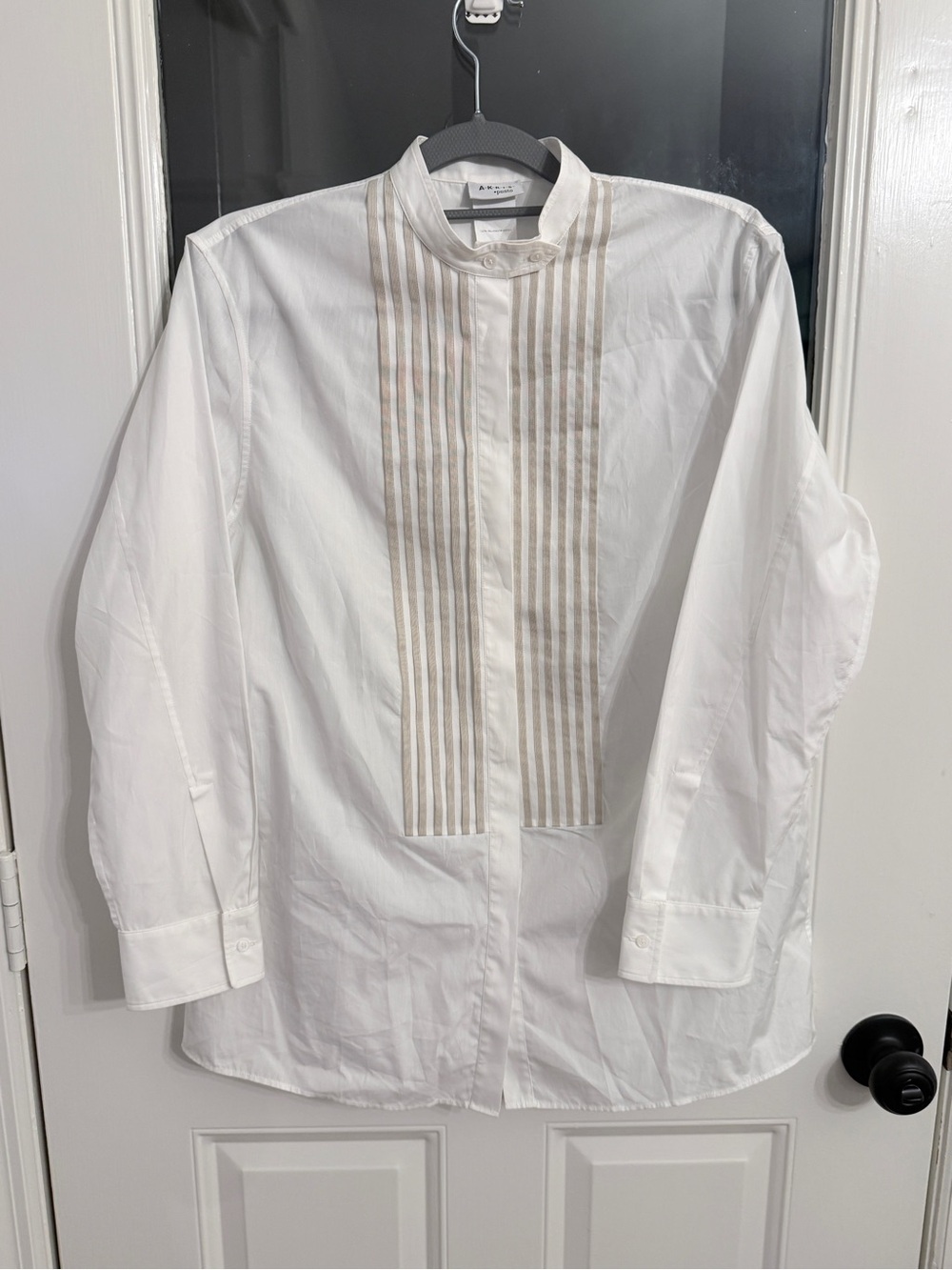 Akris Punto Women’s White Tuxedo Shirt with Beige Pintuck Front